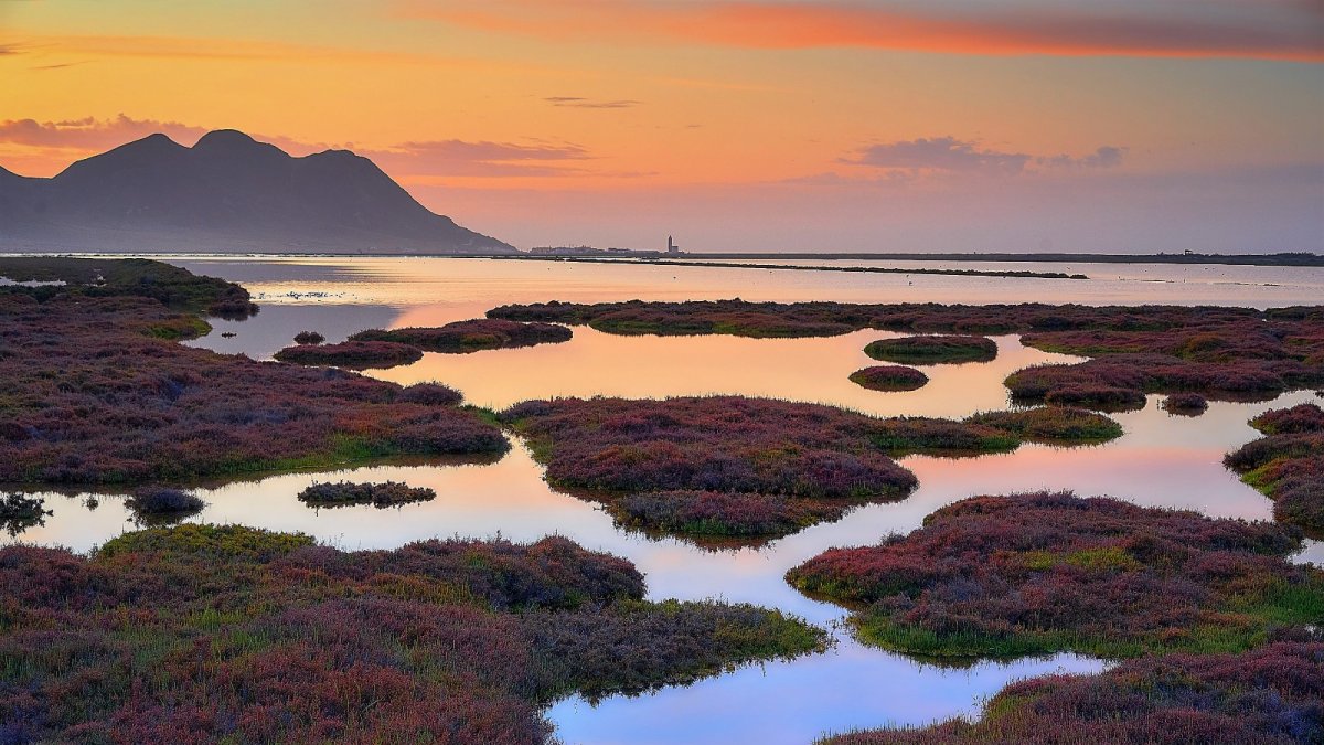 Cabo de Gata durante un atardecer.