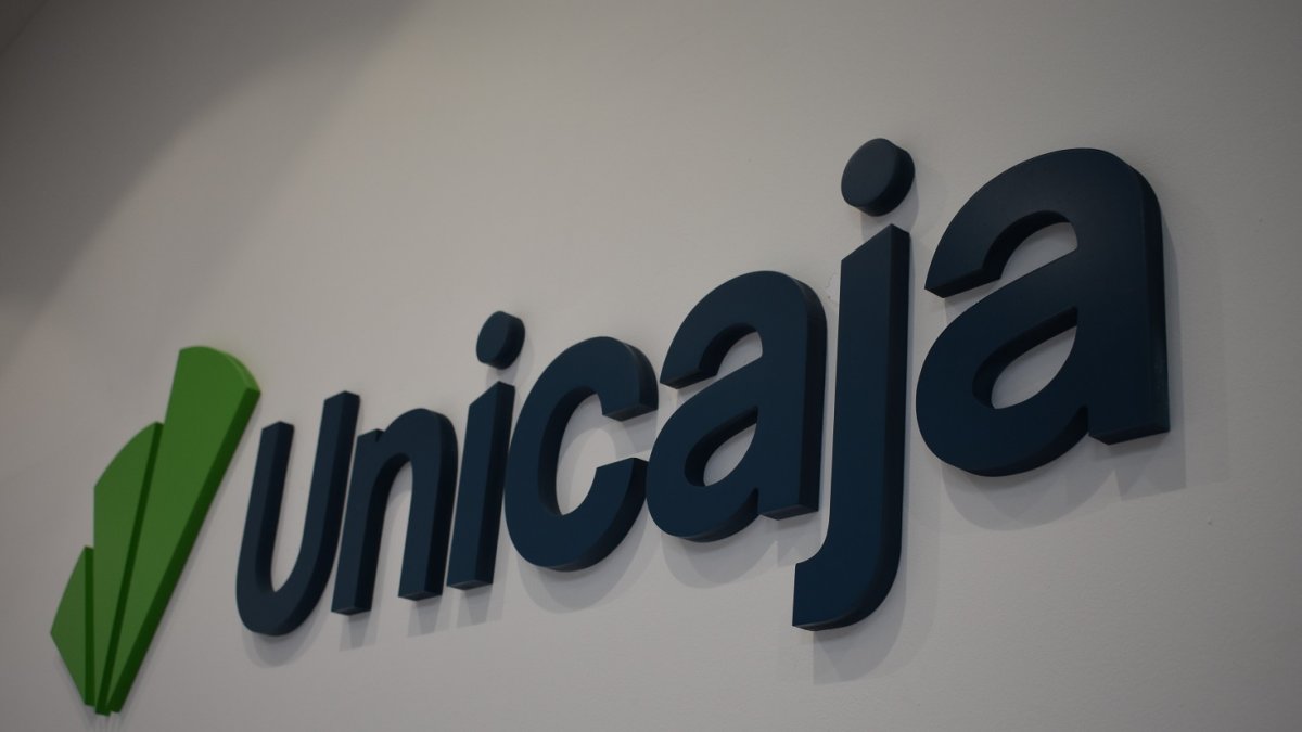 Unicaja, situando siempre al cliente en el centro de su actuación.