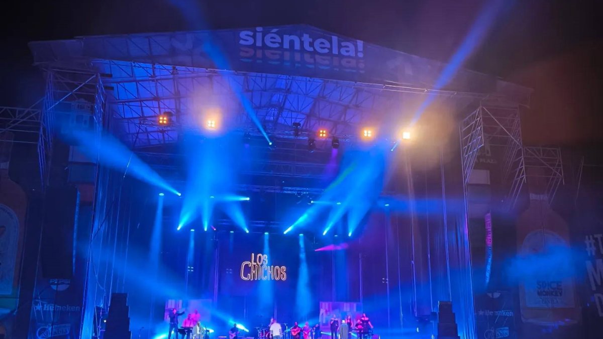 Los Chichos en directo en la noche del sábado en la Plaza de Toros de Almería.