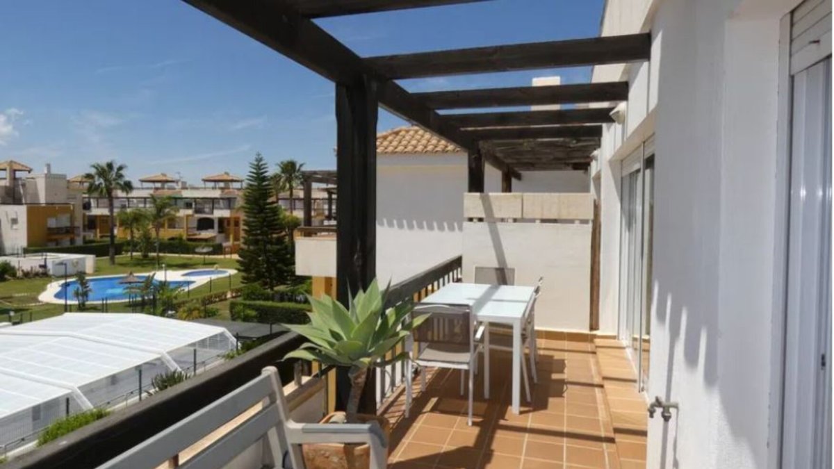 Ático en Almería, puesto a la venta en Idealista.