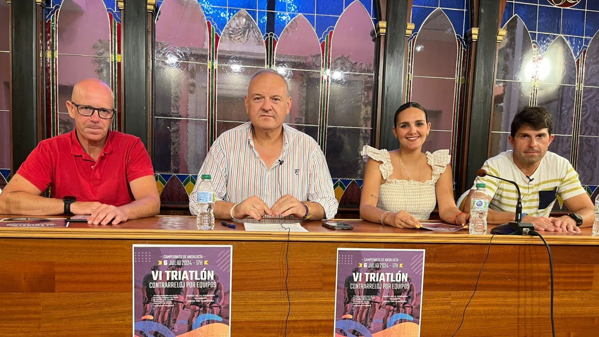Presentación de la prueba en el Ayuntamiento cuevano.