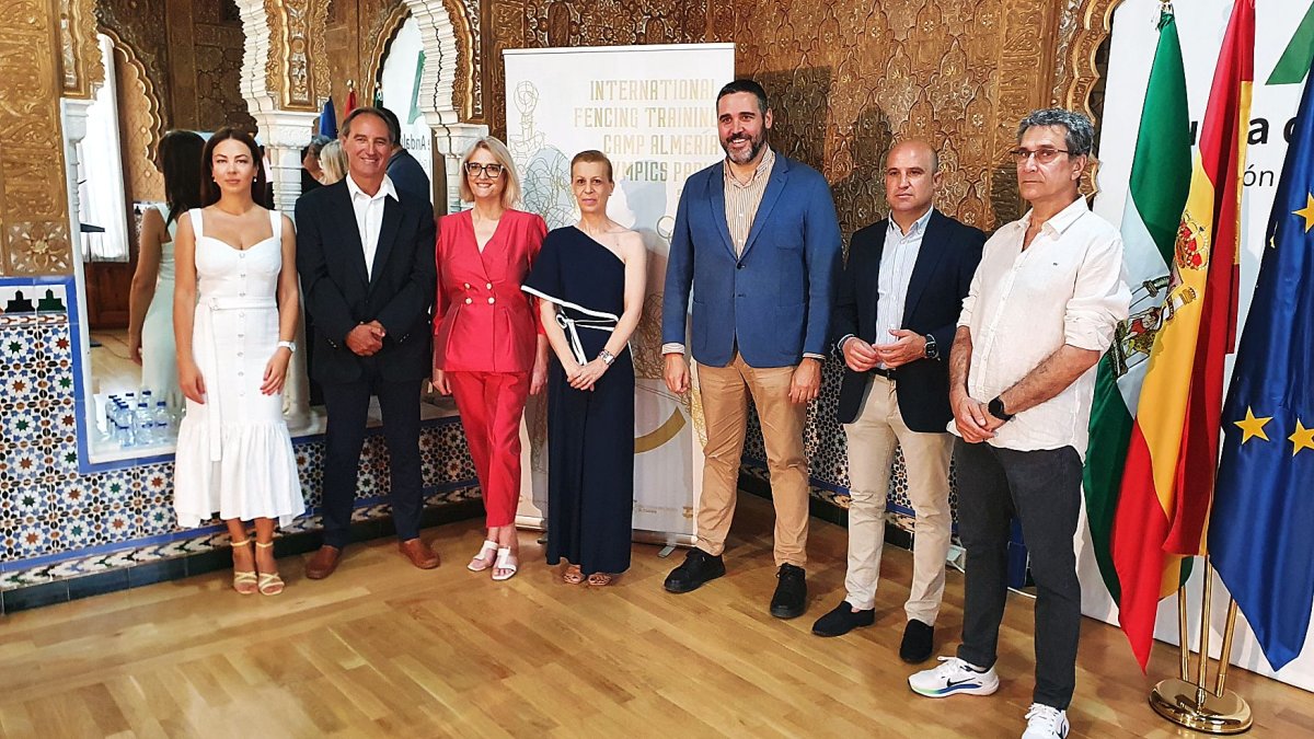 Los representantes que han echo posible este gran campus internacional.