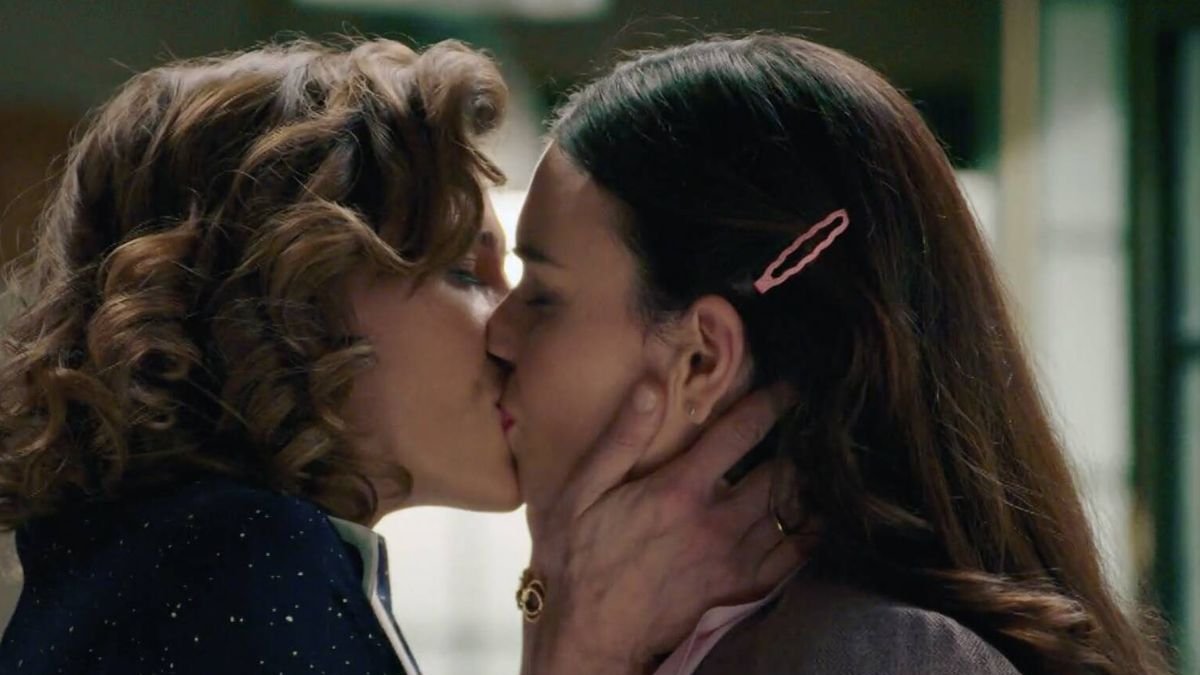 Alba Brunet y Marta Belmonte enamoradas en Sueños de Libertad.