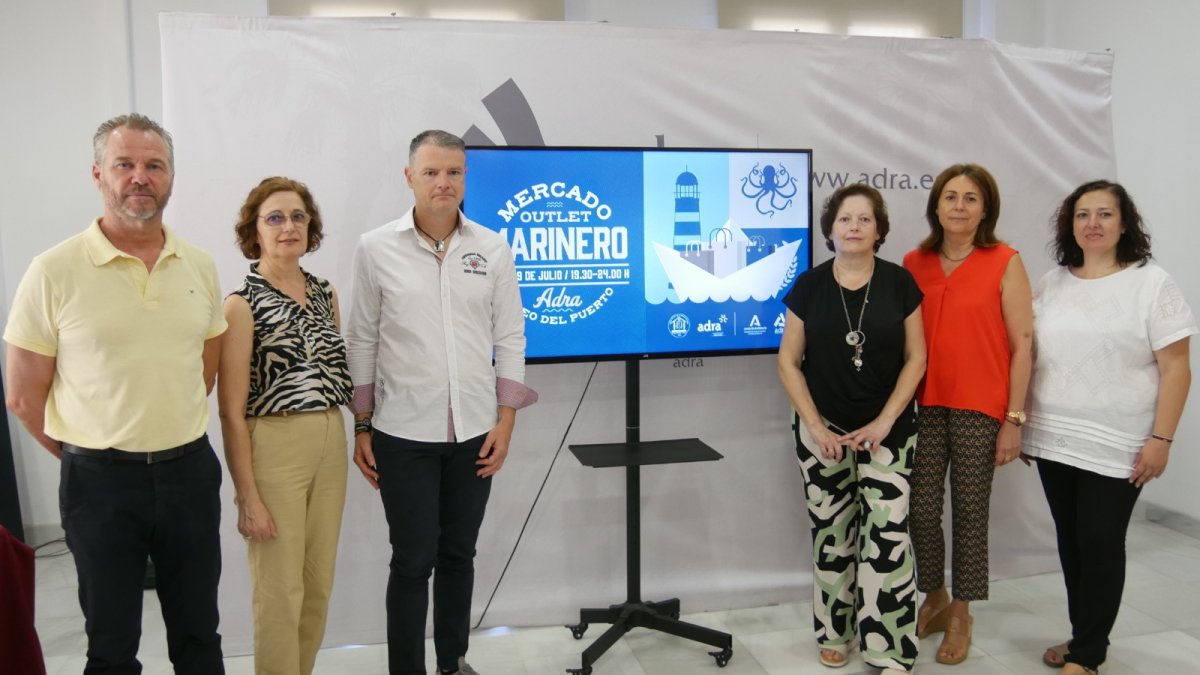 Presentación del 'Mercado Marinero' de Adra.