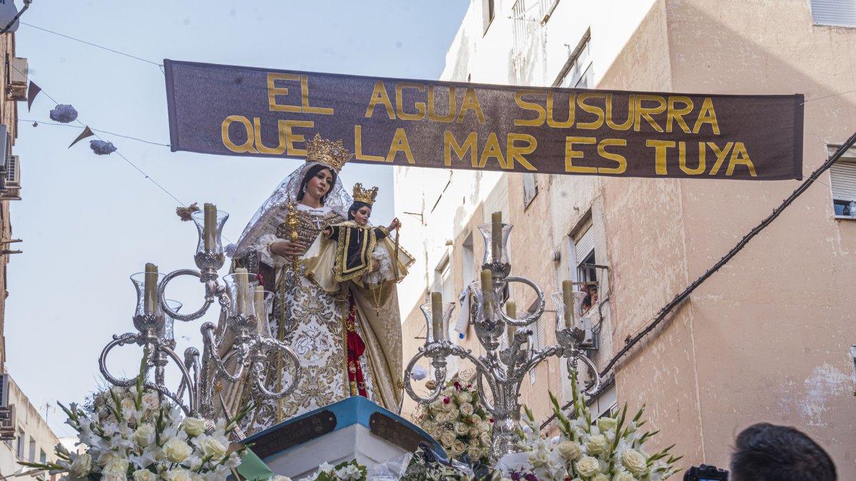 La Virgen del Carmen, durante su procesión.