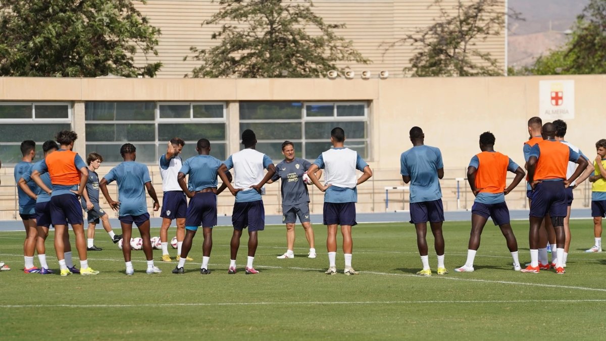 Atentos a la lista para la concentración de Marbella porque el que se quede...