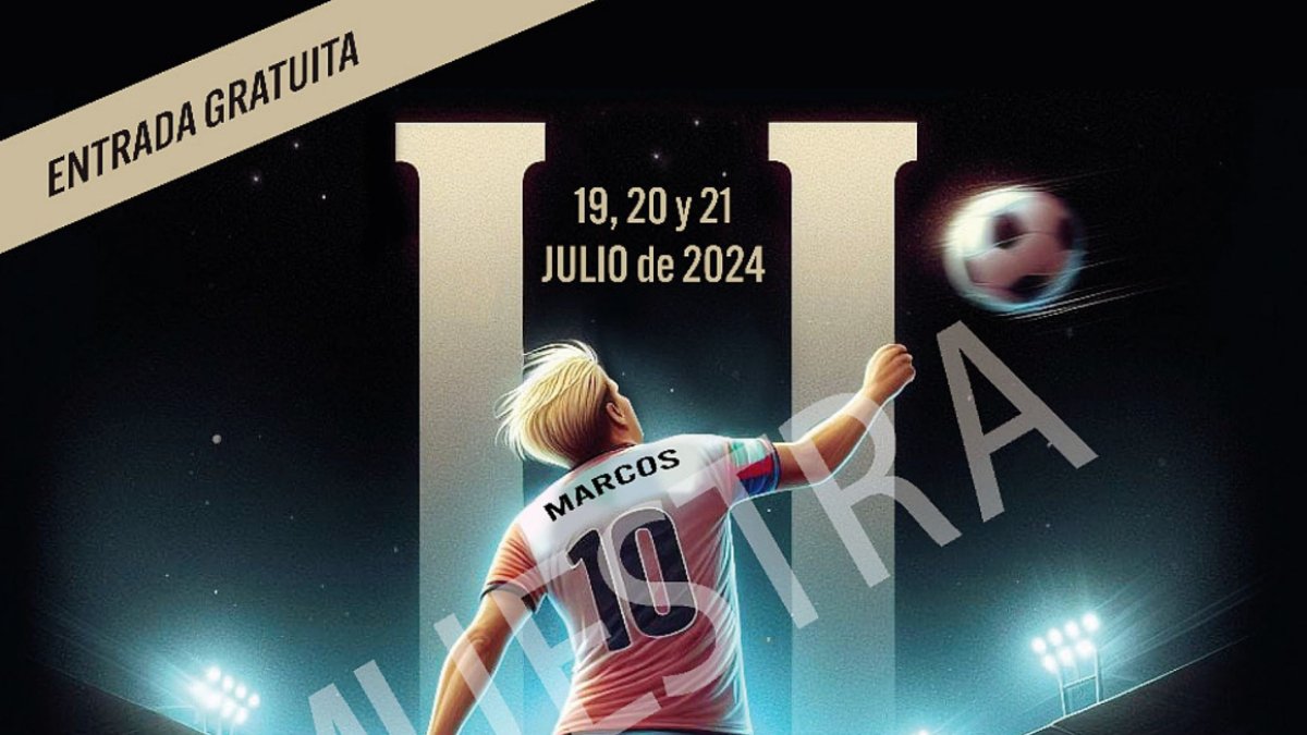 El memorial con vistas al cielo.