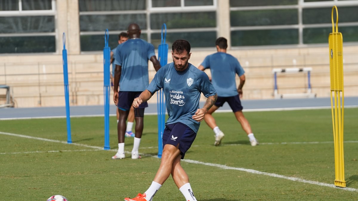 Adri Embarba no ha sido convocado en los amistosos contra Granada y Benfica.