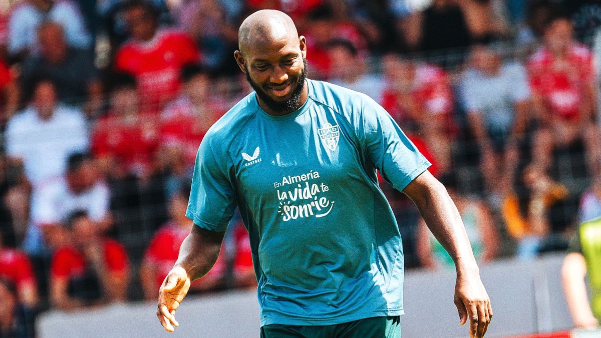 Koné quiere ayudar al Almería pero sigue estando lejos.