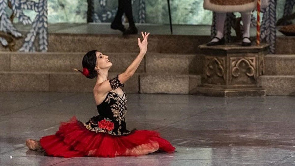 Reme Agustín interpretando a una española en la Ópera de Budapest.