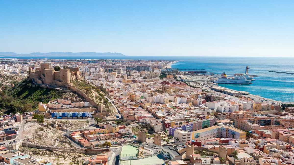 Vista panorámica de la ciudad de Almería.