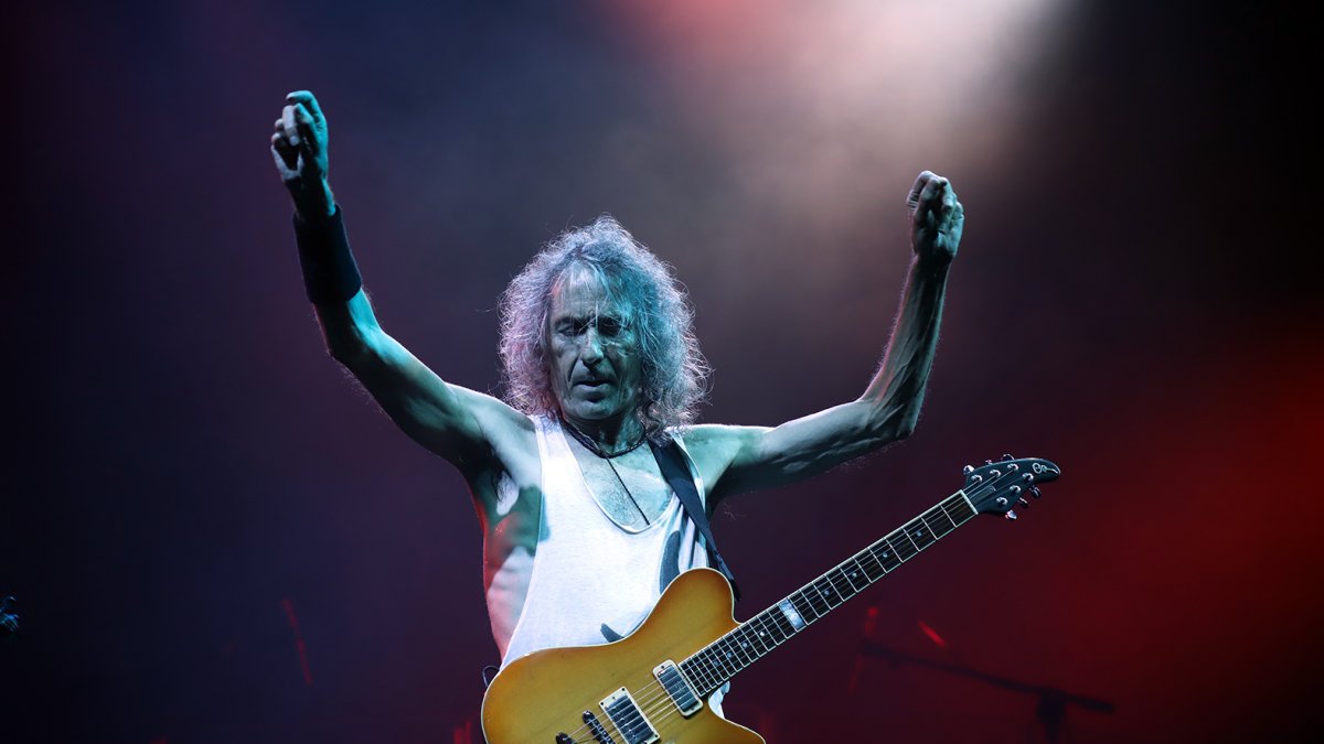 Un momento del concierto de Robe Iniesta.