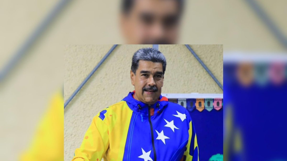 Maduro votando en las elecciones venezolanas.
