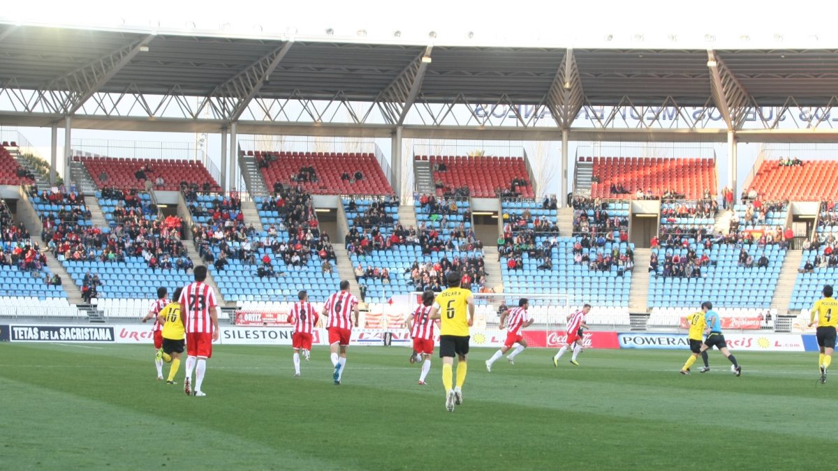 El Mediterráneo con mucho azul en la temporada 2011-2012 en Segunda División.
