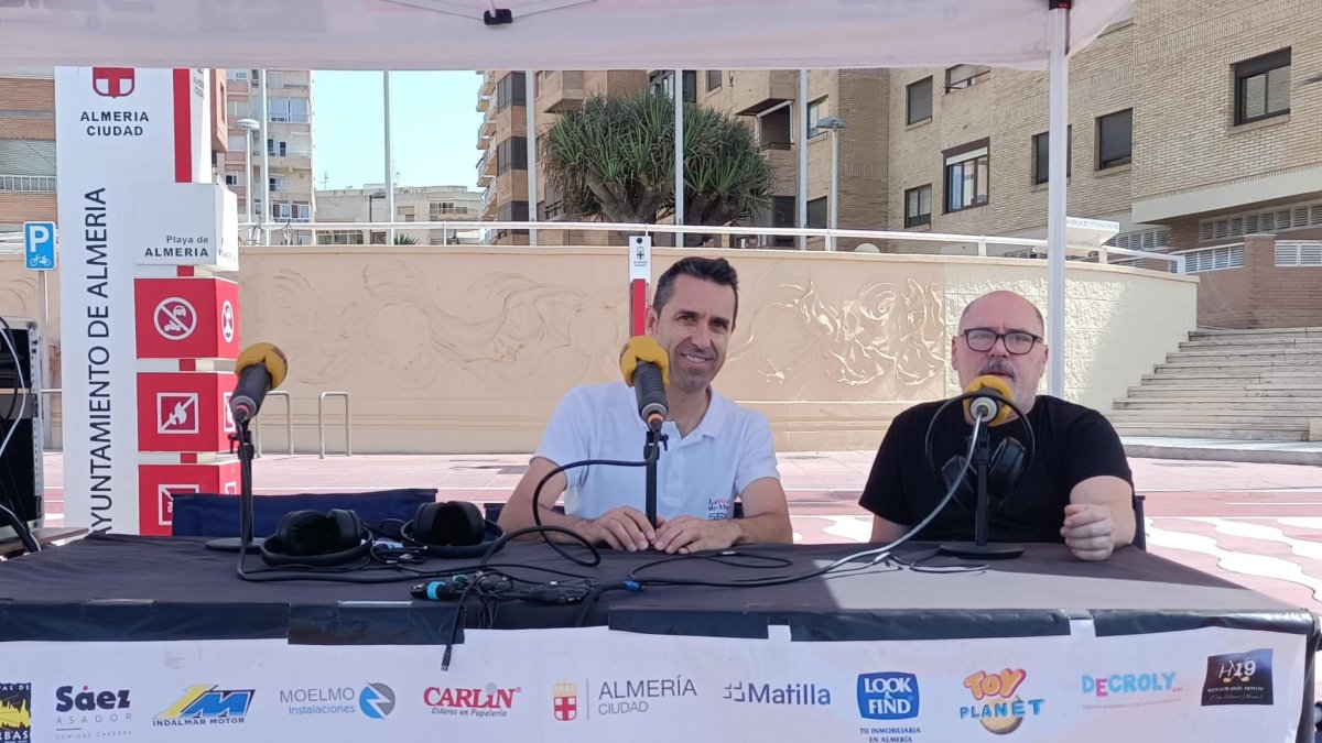 Fran García junto a Rafael Rodríguez, Jefe de Cocina de Terraza Costa. | Bego Cánovas