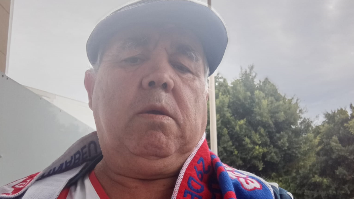 Macua ataviado para un día de partido con su Almería.