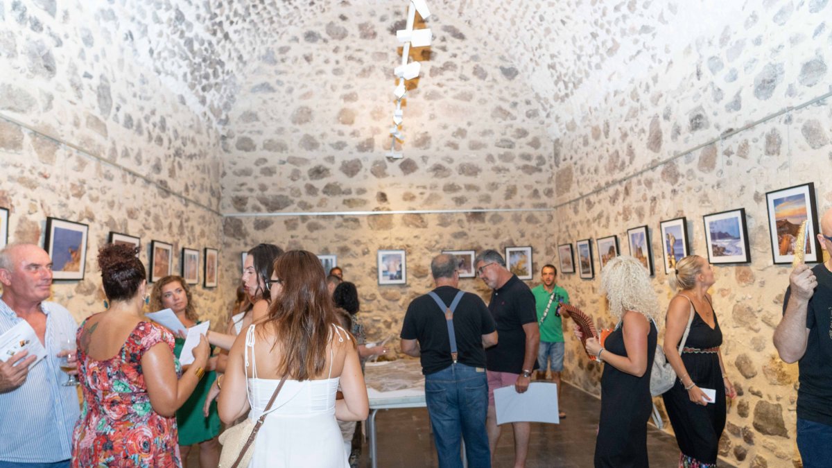 Imagen de la inauguración de la muestra fotográfica.