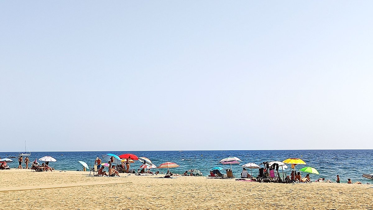 Playa El Zapillo en Almería.