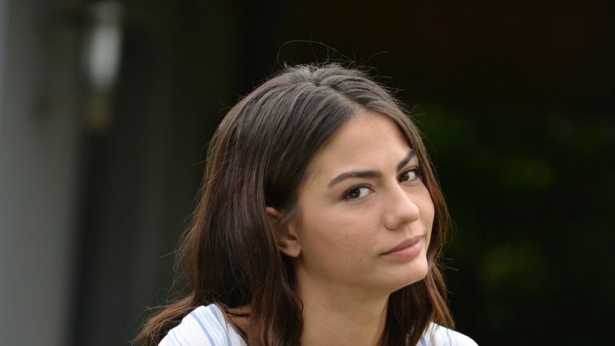 Demet Özdemir.