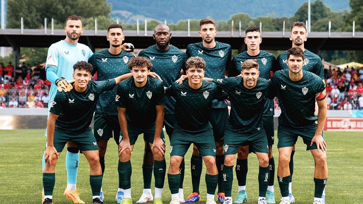 Koné fue titular en el partido celebrado en Francia frente al Benfica.