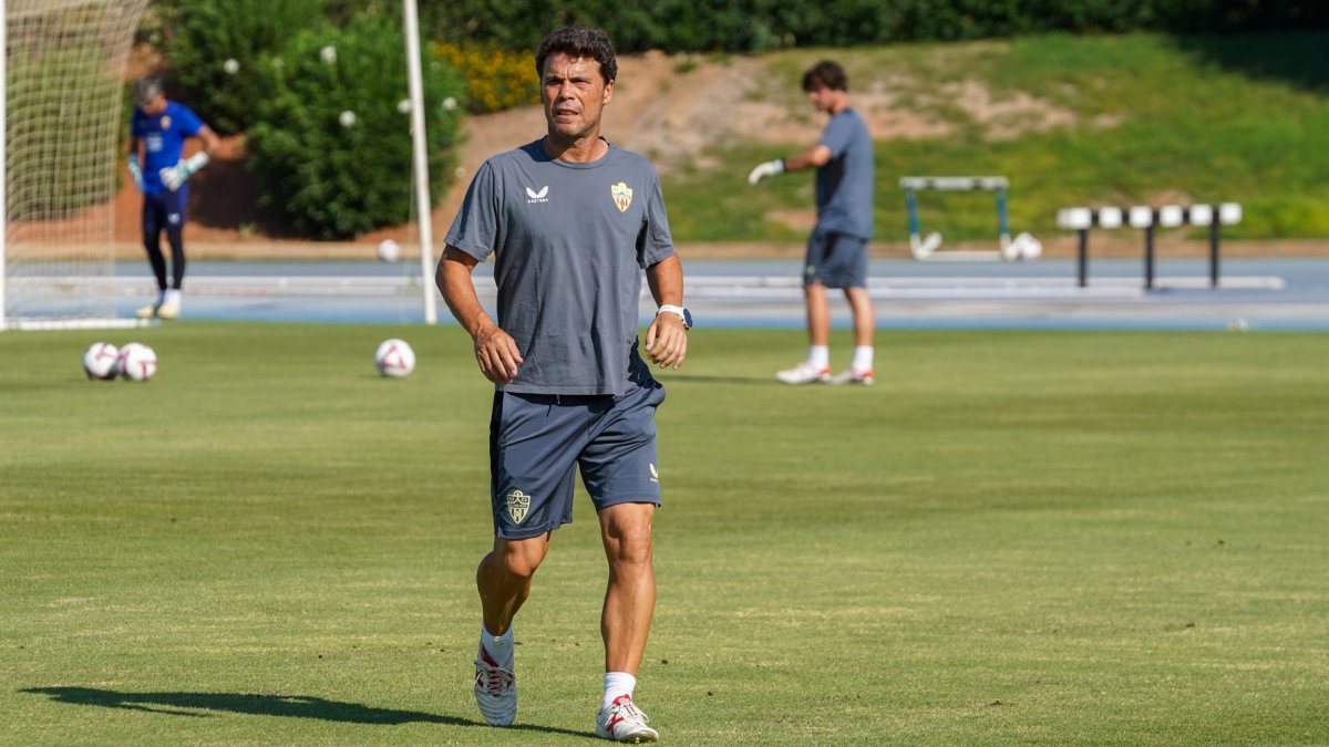Rubi está listo para el estreno rojiblanco y ha hablado de todo en la rueda de prensa previa.