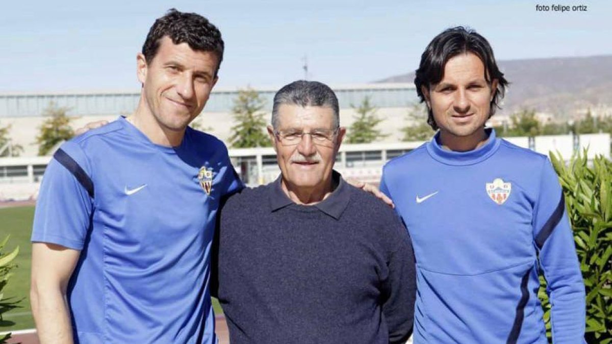 Javi Gracia e Ibán Andrés con el inolvidable Luis Márquez.