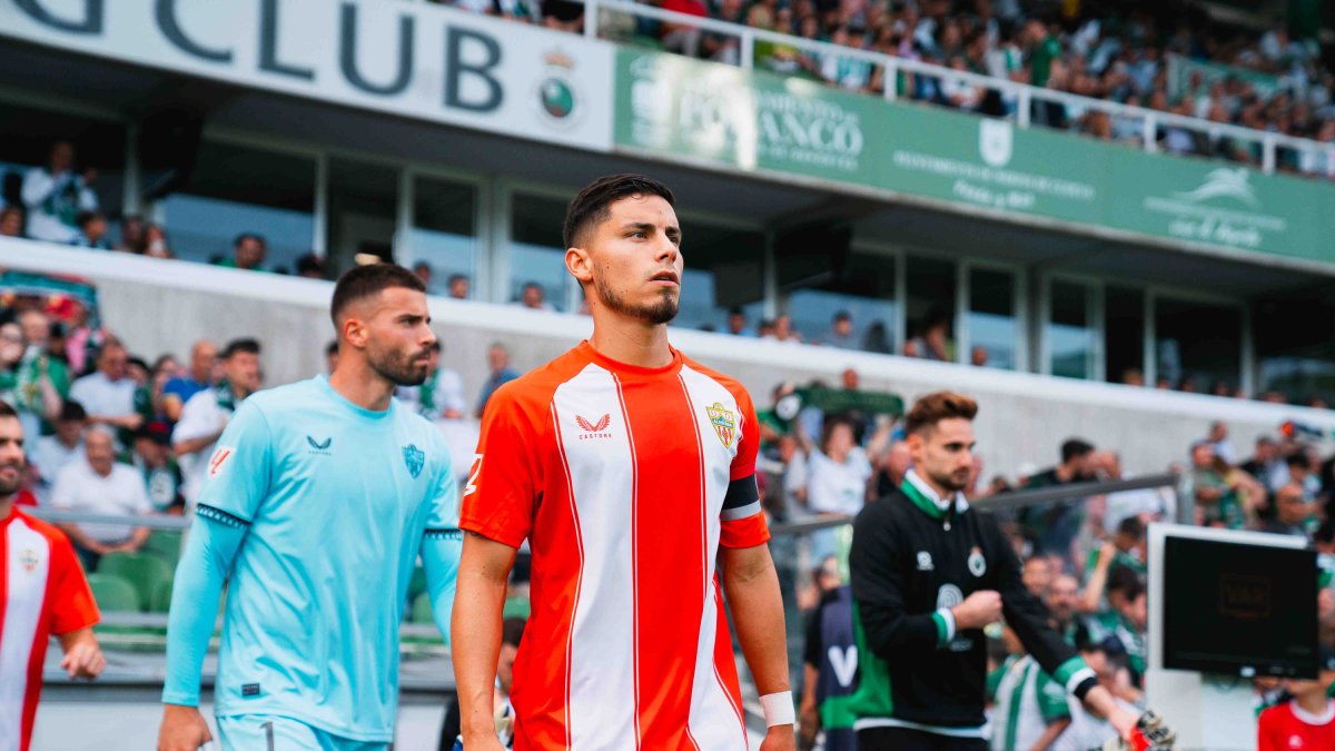 El capitán número 2 del Almería realmente es el número 1.