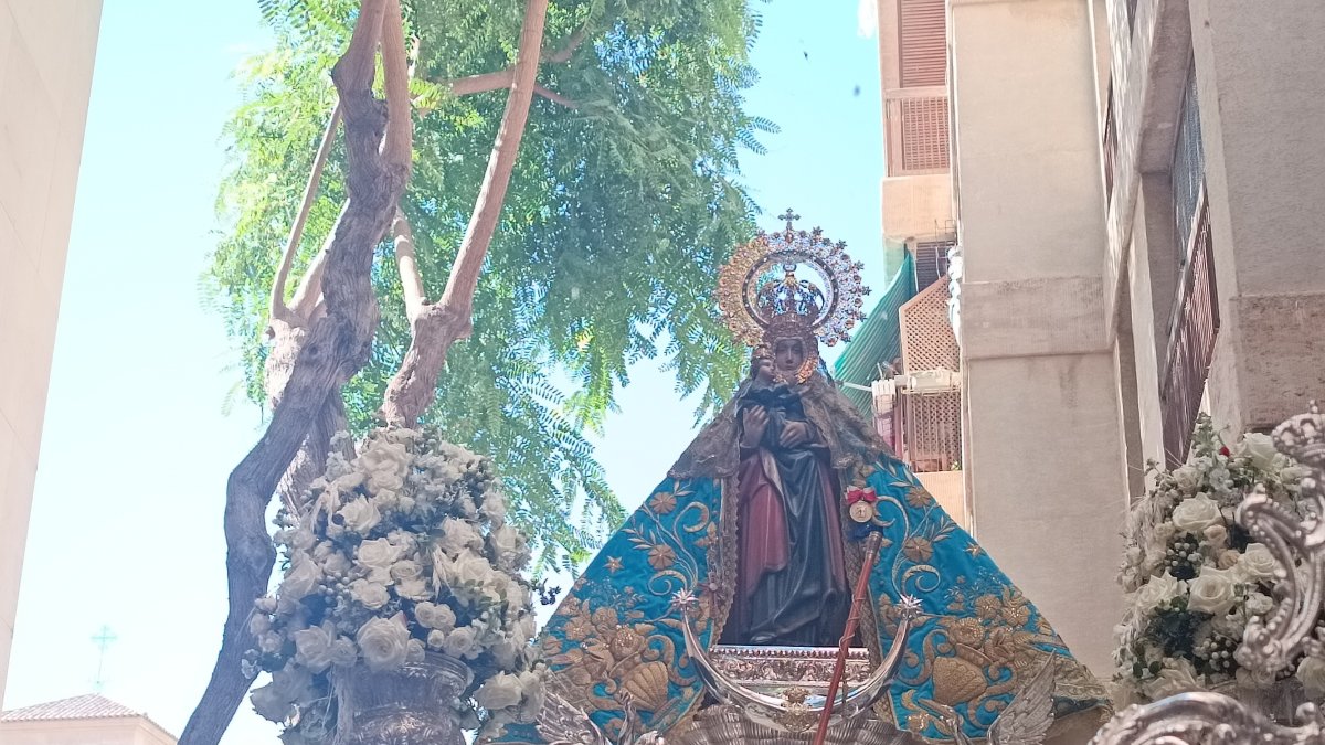 La Virgen del Mar, en el traslado a la Catedral.