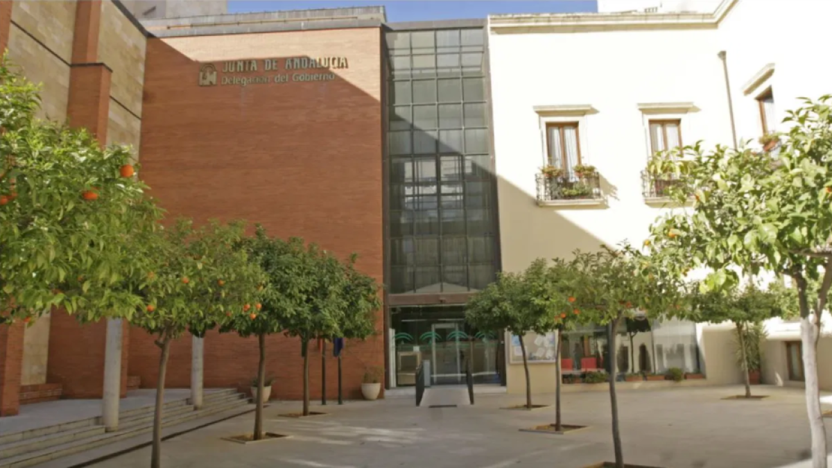 Imagen de archivo de la sede de la Junta en Almería.