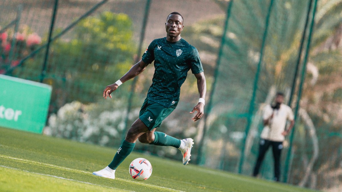 Dion Lopy tiene que ser una pieza clave en el equipo siempre y cuando no se marche.