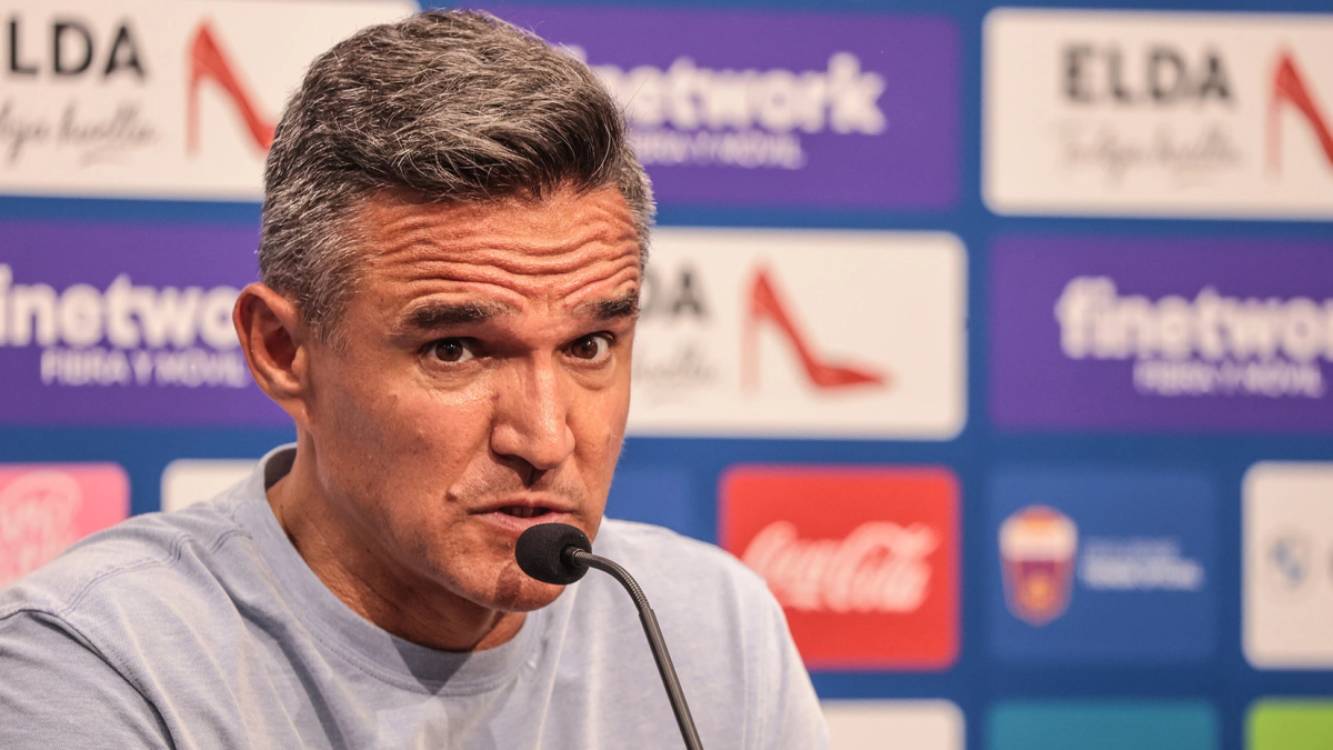 Ponz ha vuelto al banquillo del Eldense para triunfar.