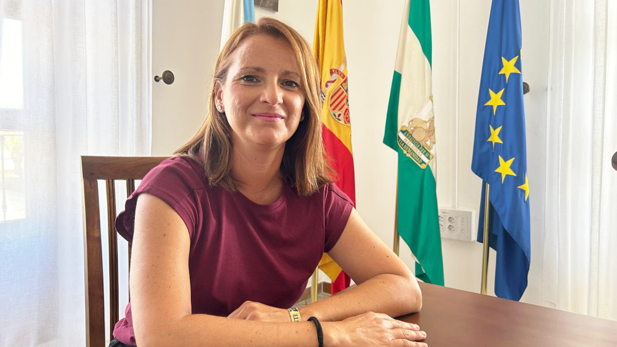 María del Mar Alfonso, alcaldesa de Albox, en su despacho para esta entrevista con La Voz de Almería.