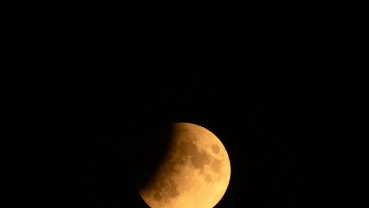 Imagen de recurso de un eclipse.