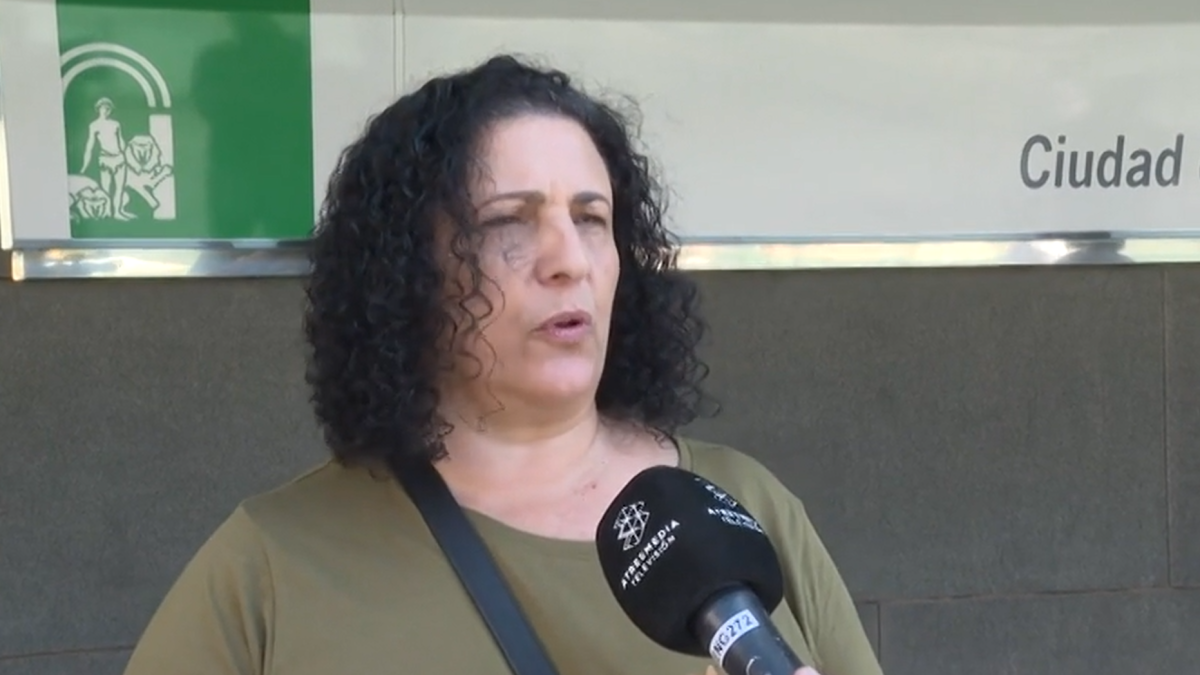 Encarna Aznar, la conductora de autobús indemnizada con 45.000 euros, en una entrevista para Antena 3 Noticias.