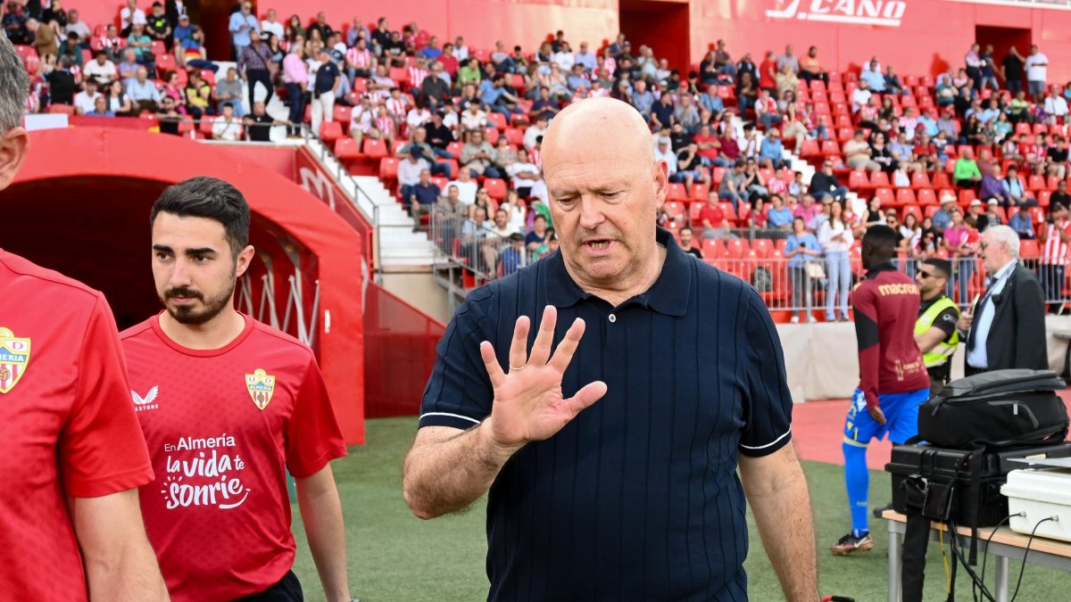 Pepe Mel se fue del Almería como un señor.