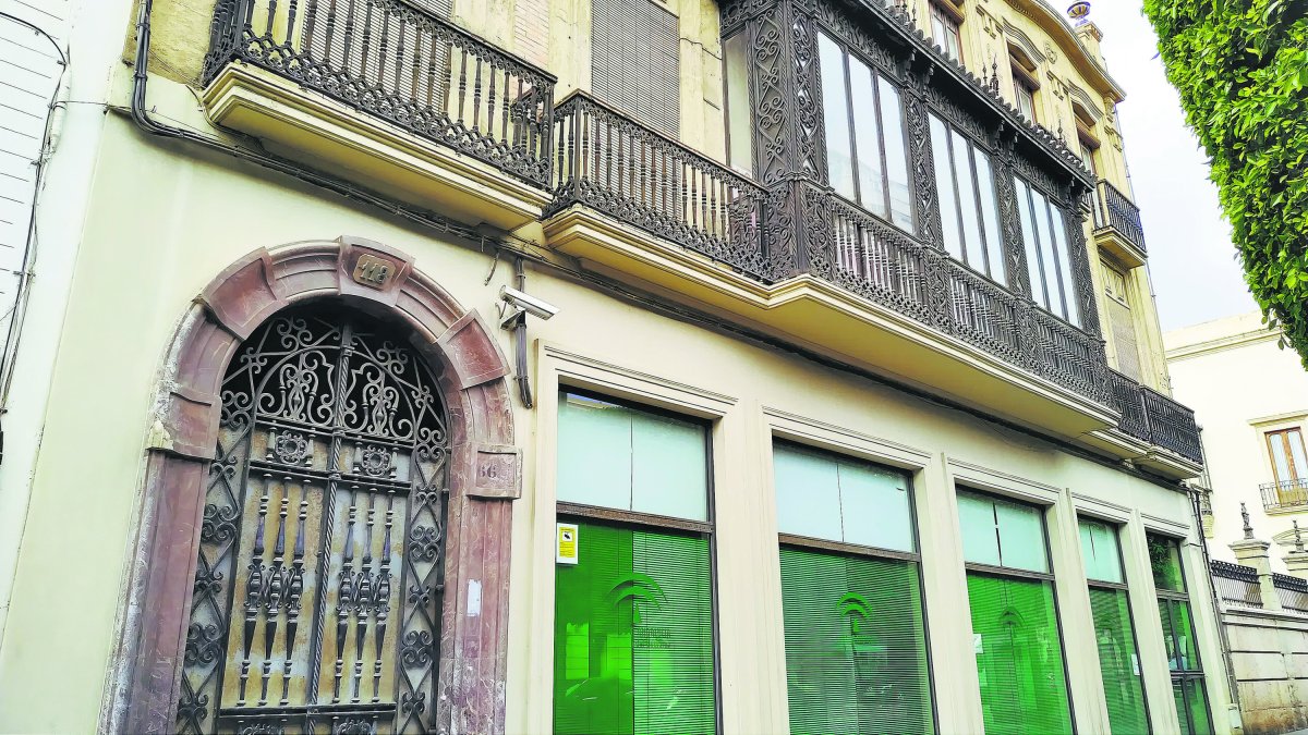 Imagen del edificio del Paseo cedido a la Universidad.