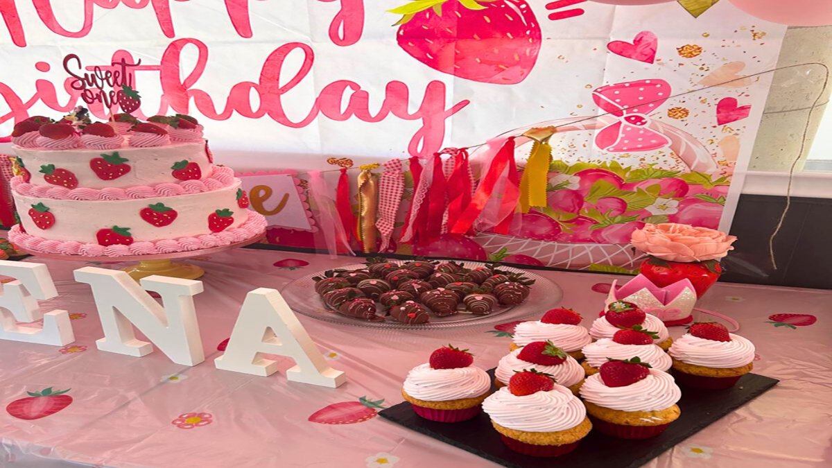 Mesa dulce elaborada por Pastelería Enma.