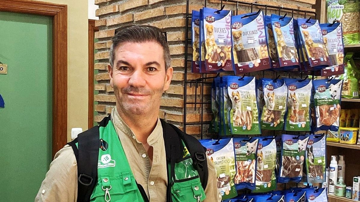 Francisco Ucles ha repartido los premios.