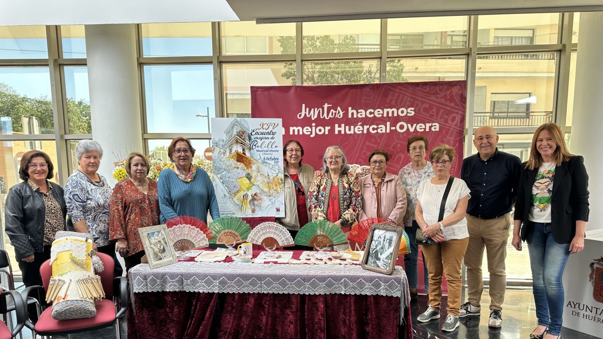 Autoridades y miembros de la asociación en la presentación de esta edición del evento.