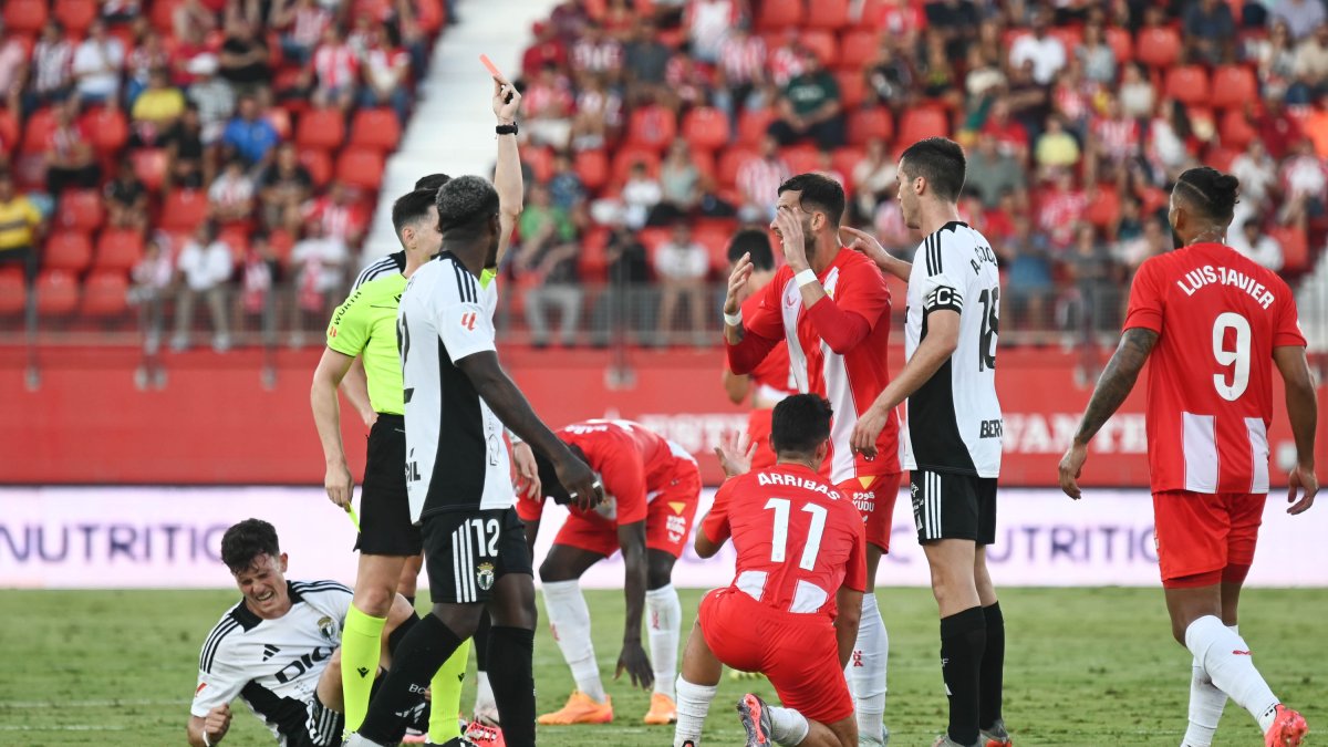 Arriba de rodillas esperando el indulto que no llegó.