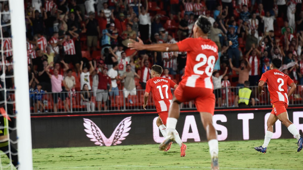 Rachad estalla de alegría con el gol de Pozo al Burgos.