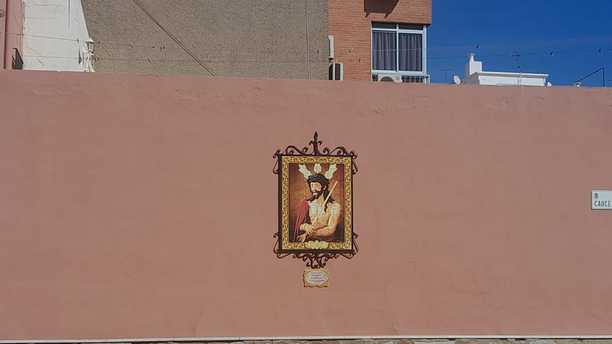 Instalación del mosaico en Los Molinos.