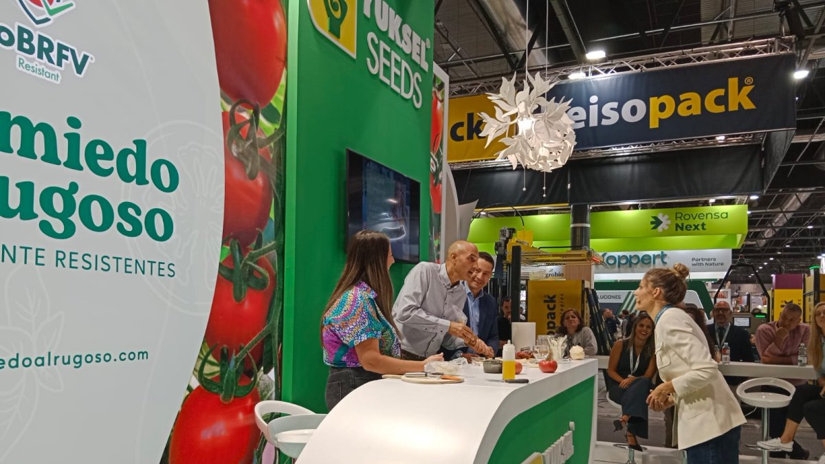 El show cooking de Marta Verona en el stand de Yuksel Seeds.