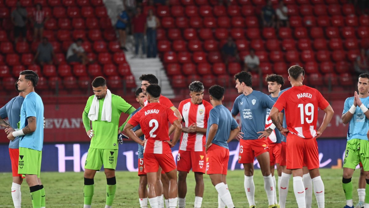 El Almería no se está mostrando regular y solo ha conseguido dos victorias en dos meses de competición en la categoría de plata.