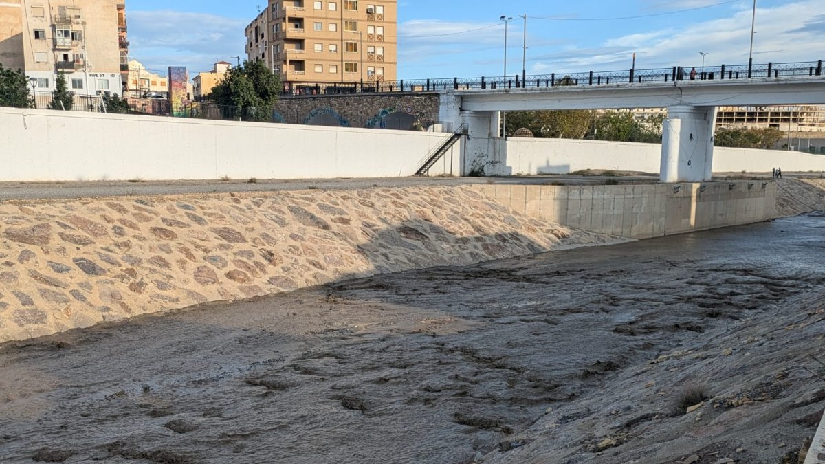 La rambla a su paso por el pueblo de Albox.