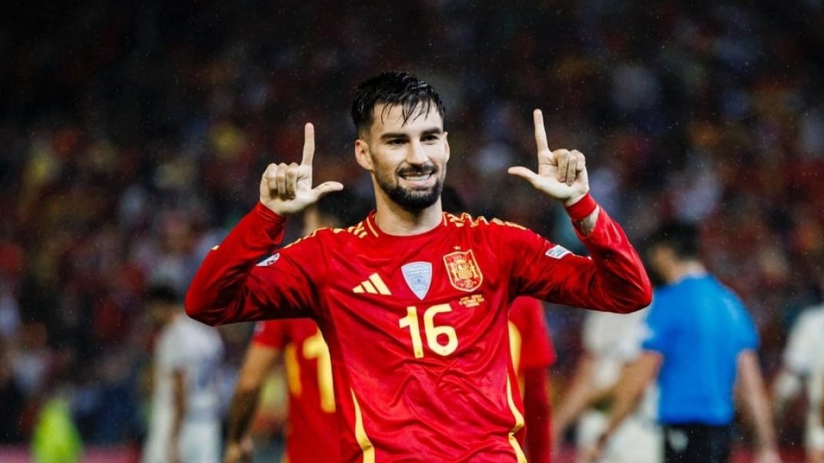 Álex Baena no tiene techo con la Selección Española.