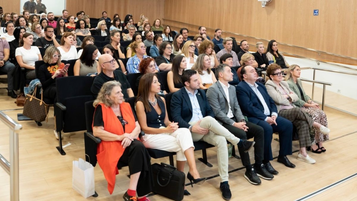 Asistentes a las jornadas de salud mental en la ayuda a domicilio.