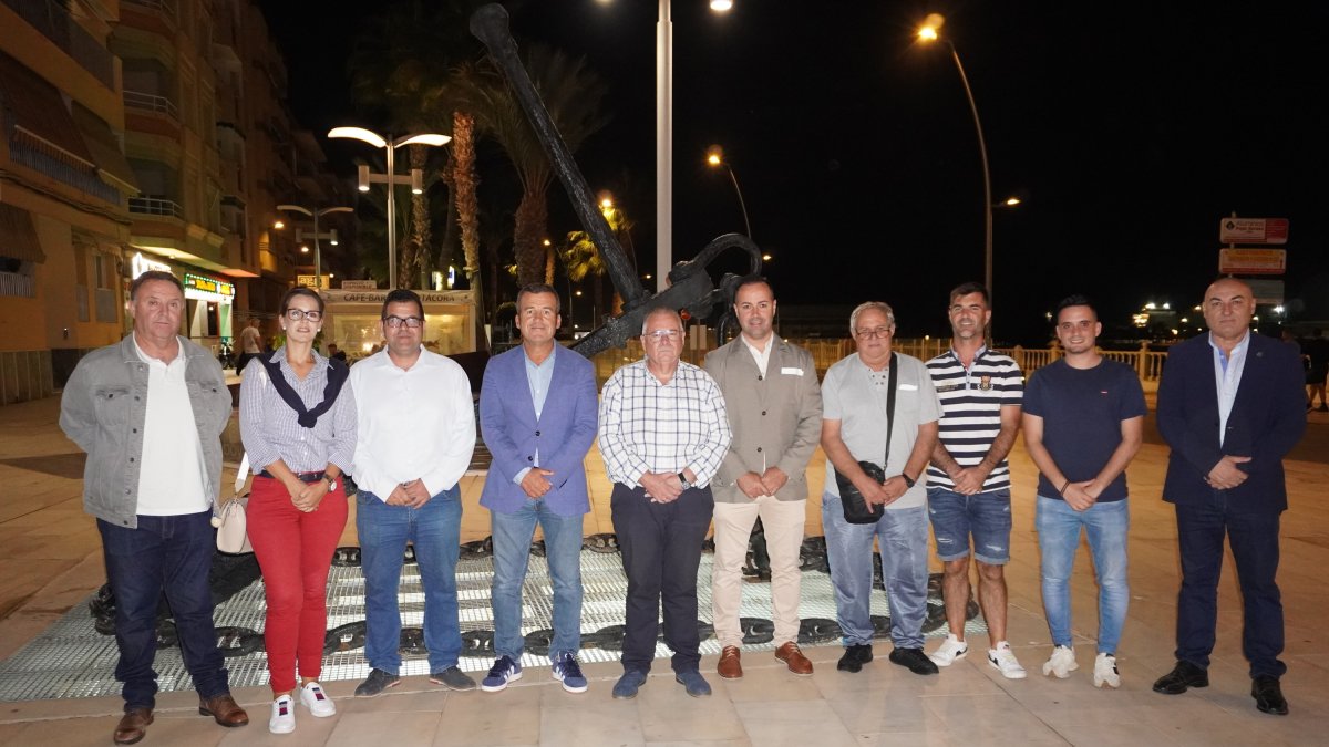 Delegaciones de ambos municipios con sus alcaldes Pedro zamora y Salvador Hernández esta semana en Garrucha.
