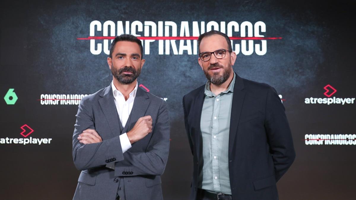 Conspiranoicos- Cuatro