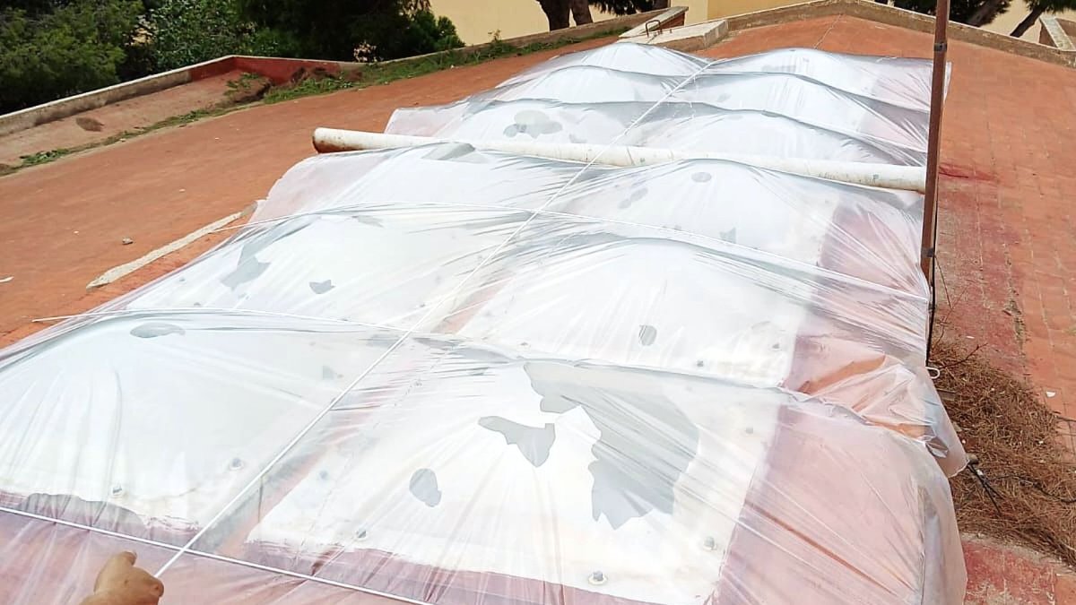 Una claraboya repuesta tras la DANA.